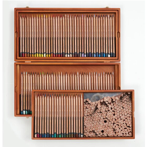 CONFEZIONE IN LEGNO D'ACERO CON 100 MATITE COLORATE BASE OLIO LIGHTFAST E LIBRO DA COLLEZIONE DERWENT