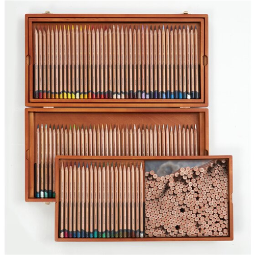 CONFEZIONE IN LEGNO D'ACERO CON 100 MATITE COLORATE BASE OLIO LIGHTFAST E LIBRO DA COLLEZIONE DERWENT